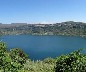 lago nemi, camminate bibliche, Luca Buccheri, Castelli Romani, pratoni del vivaro, trekking, vangelo